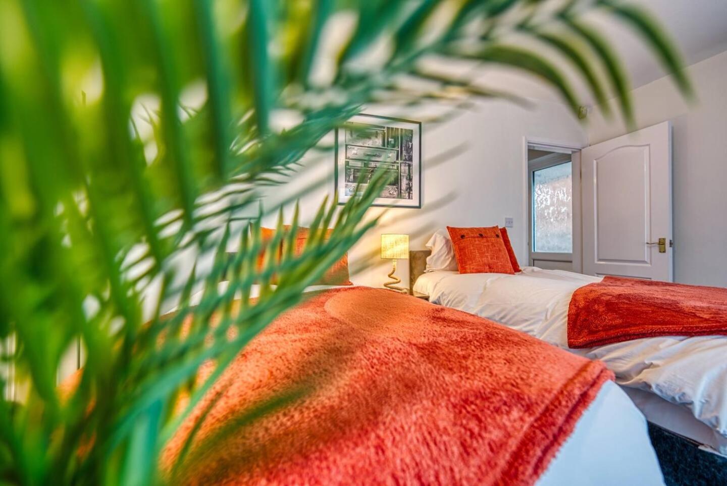 Dudley-5 Beds-Contractors-Parking-Long Stay! Exterior foto